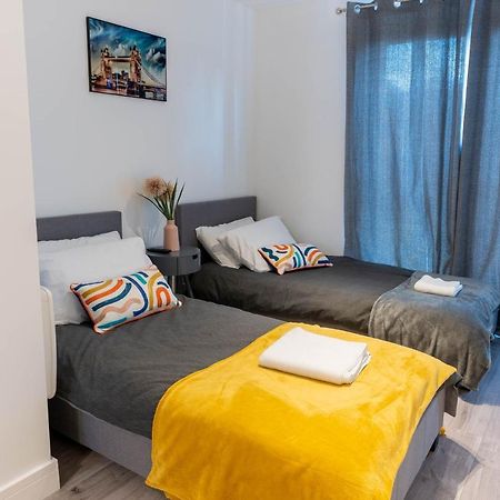 Flat 03 Studio Flat Near Aylesbury Station Free Parking Екстериор снимка